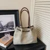 Bolso de mano casual versátil nuevo, bolso de hombro de gran capacidad para ir al trabajo, bolso de mano de moda retro de alta gama para salir