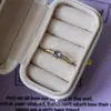 Anel Vintage Banhado a Ouro com Strass, Anel Empilhável de Luxo Leve com Diamantes Incrustados, Anel Decorativo Feminino Estilo Corte Francês Atacado