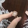 Nuevo Anillo de Pluma de Diseño Personalizado de Moda y Gama Alta, Exquisito Collar Completamente de Diamantes, Pendientes y Juego de Tres Piezas de Joyería