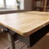 Escritorio y silla de madera maciza ajustables de manivela para una persona para estudiantes de primaria y secundaria, mismo modelo que el utilizado en la adquisición escolar, suministro directo del fabricante