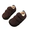 Zapatos Birkenstock con forro de polar para niños, nuevo estilo invierno 2025, zapatos de algodón cálidos para bebé, gamuza, diseño lindo y peculiar, zapatos sin cordones para niñas