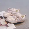 Zapatillas estilo ballet para niñas, nueva colección primavera/otoño 2026, suela blanda, zapatillas de entrenamiento versátiles alemanas, parte superior de cuero, estilo Forrest Gump