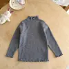 Suéter Rojo para Niños Yiyowei Otoño e Invierno Nuevo Estilo Niños Pequeños y Medianos Tejido de Cuello Medio Alto Adorno de Volantes Capa Interior Capa Base Moderno