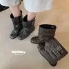 Botas retrô estilo ballet de couro novas de cano médio, botas curtas western europeias e americanas de couro genuíno, botas plissadas empilhadas, botas femininas estilo Martin