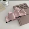 Presilha de tecido banana simples e volumosa, tamanho grande, para o dia a dia, presilha torcida, estilo gentil e despojado, acessório de cabelo com cabeça de presilha vertical em acrílico