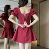Vestido corto de estilo francés nuevo, manga corta, cintura cuadrada, falda, Verano 2024, chica popular, plisado, cremallera trasera, vestido pequeño para mujer