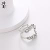 Anillo de Cobre Semirredondo con Patrón de Textura Hueca Nicho de Moda para Hombres y Mujeres Lujo Ligero Combinable Sentido de Alta Gama Anillo Abierto Ajustable