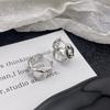 Pendientes de estilo francés con hebilla de oreja, de personalidad única y de gran sentido, con forma geométrica ovalada y cruz, de metal, estilo frío, al por mayor