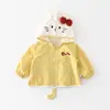 Nuevo Conjunto de Chaqueta con Capucha de Gato de Dibujos Animados y Pantalones Deportivos Rayados para Niña de Otoño 63598