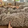 Pure Desire Rosa Nude Uso diario, temática de gatitos pequeños, tela de algodón lavada, juego de ropa de cama de cuatro piezas para parejas, juego de ropa de cama de tres piezas para camas individuales, fabricado en una fábrica