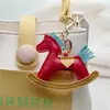Llavero Creativo de Pony Año del Caballo 2025 Colgante de Caballo Mecedora Relleno de Cuero