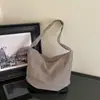 Bolso tote de hombro a cuadros estilo coreano único, nuevo y moderno de otoño 2026, bolso cruzado de gran capacidad para el día a día