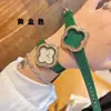 Novo mostrador de concha de trevo de quatro folhas totalmente cravejado de diamantes, pulseira de couro para senhora, relógio de pulso de quartzo com três ponteiros, cor dourada, atacado