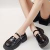 Sapatos Jk Estilo Britânico de Couro Pequeno para Mulheres 2024 Novos Flats de Sola Grossa de Uma Perna Fáceis de Combinar com Saltos Grossos e Mocassins de Salto Alto