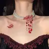 Colar Gargantilha de Pérolas Estilo Francês para Mulheres, Design de Nicho de Luxo Leve, Corrente para Clavícula em Formato de Coração, Corrente de Suéter de Alta Qualidade com um Toque Elegante
