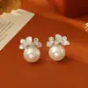 Elegantes Aretes de Flor con Perla y Circonita Estilo Francés Lujo Ligero Moda Exquisitos Versátiles Accesorios Tendencia de Internet