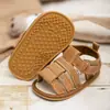 Sapatos de Verão para Bebês de 0-1 Ano Sandálias de Bebê Respiráveis Antiderrapantes com Velcro Sapatos Casuais para Meninos Bebês Sapatos de Bebê