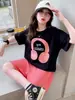 Conjunto de Verão para Meninas 2026 Novo Estiloso Roupas de Verão Infantis Tendência Conjunto de Shorts de Manga Curta Esportivo para Meninas Grandes