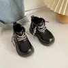 Botas Curtas Martin para Bebê 2026 Outono/Inverno Novas Botas Curtas Infantis Botas de Couro para Meninas Sola Macia Botas de Algodão com Forro de Lã para Meninos Preto