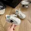 Zapatos para Niños 2026 Nuevo Otoño Tenis Casuales con Punta de Concha para Niñas Morado Estilo Coreano Zapatos de Tabla con Estampado de Estrellas para Niños