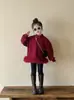 Moletom Estilo Coreano Infantil 2025 Outono e Inverno Novo Estilo para Crianças Pequenas, Vestido Moletom Forrado com Fleece de Renda em Malha para Bebê, Top para Meninas