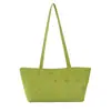 Bolsa de Ombro Única de Couro PU com Design Personalizado de Rebites Estilo Coreano 2026 Textura Simples Macia Grande Capacidade