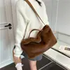 Bolso de Mano Retro de Terciopelo Peludo para Mujer Otoño/Invierno 2026 Nuevo Bolso de Hombro Patchwork de Cuero Gran Capacidad Bolso Cruzado de Hombro de Piel