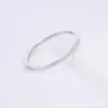Pulsera de Acero de Titanio al por Mayor de Fabricante con Incrustaciones de Arcilla Cerámica Trilateral, Pulsera de Acero Inoxidable de Moda, Accesorio de Lujo Ligero de Moda Transfronterizo para Mujer