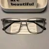 Nuevas Gafas de Prescripción Cuadradas Retro con Patillas Grabadas para Mujer, Modernas con Bloqueo de Luz Azul, Cuadrado de Moda Apto para Fotos