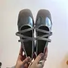 Zapatos Mary Jane de Tira Cruzada en Bloques de Color Estilo Coreano 2026 Nuevos de Punta Cuadrada Suela Suave Fondo Plano Zapatos Individuales Retro Bailarinas Plateadas