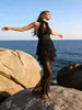 Vestido Europeo y Americano Transfronterizo Nuevo Sexy de Encaje con Escote Halter en V Profunda Elegante Adelgazante Vestido de Cena Adelgazante