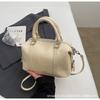 Bolsa de Bowling Portátil Estilo Coreano Feminina 2025 Nova Retro Nicho Bolsa Almofada para o Dia a Dia Bolsa de Ombro Transversal Versátil