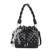 Nova coleção de outono: bolsa tiracolo retrô, de nicho e fashion, bolsa de mão quadrada pequena, bolsa de ombro casual simples e moderna, e bolsa tote
