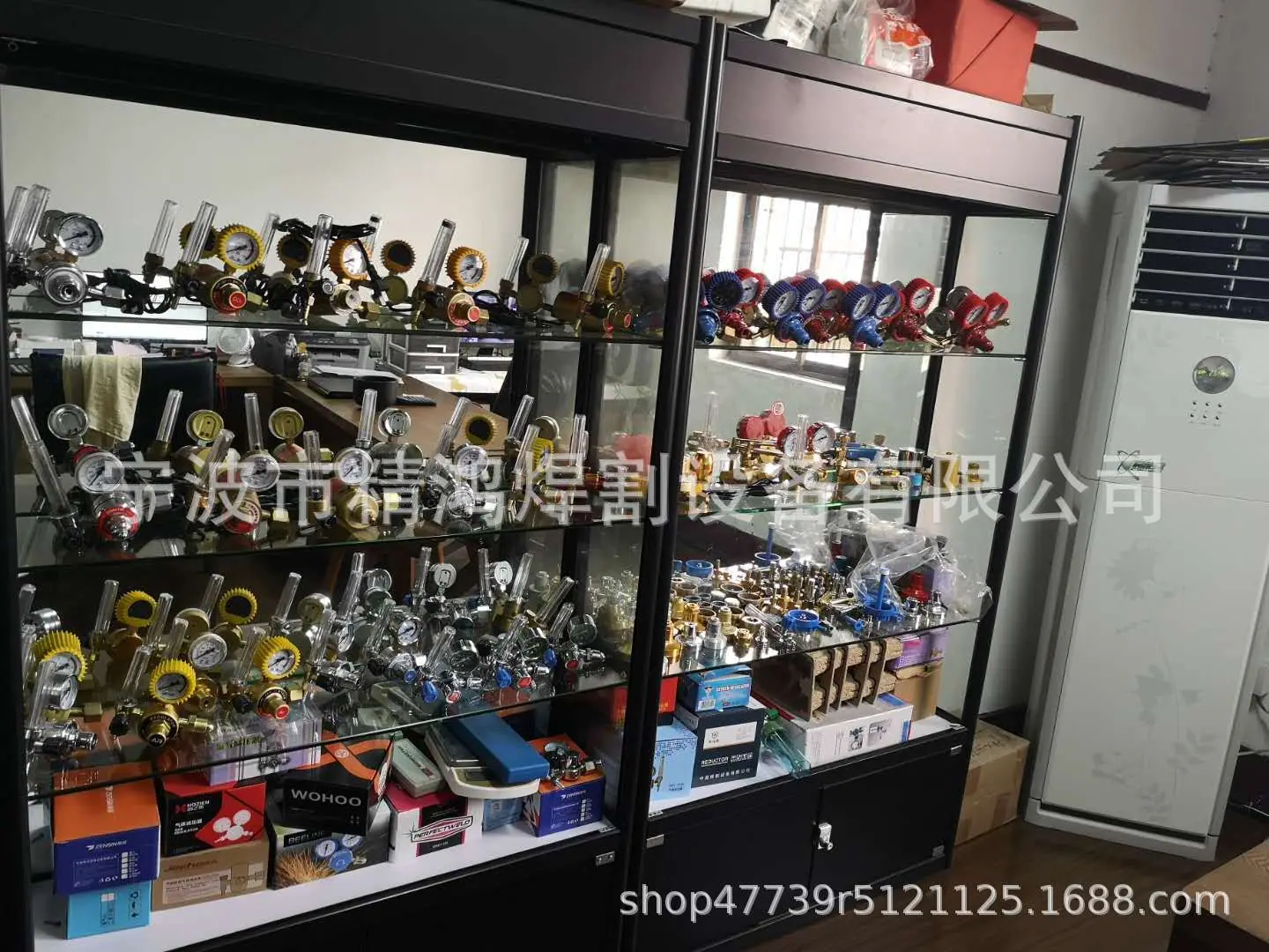 样品柜.jpg