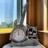Reloj despertador de simulación de violín al por mayor directo de fábrica, reloj de escritorio creativo con forma de instrumento musical, decoración de sala de estar, reloj de mesa