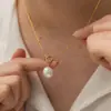 Colar Pingente de Pérola de Água Doce Tendência de Luxo, Estilo Minimalista, Colar de Luxo Leve, Joia de Corrente para Clavícula em Aço Inoxidável