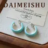 Pendientes de Moda de Primavera Sencillos y Coloridos con Esmalte en Forma de C, con un Toque de Lujo Ligero y Gama Alta, Pendientes Versátiles de Aguja Plateada para Mujer