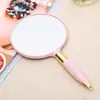 Espejo de Maquillaje de Mano HD Estilo Europeo Espejo de Maquillaje de Belleza Simple de Mano Portátil Portátil Espejo de Princesa Retro