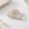 Clip elegante de tiburón con diseño de celebridad de Internet de viento frío, clip de agarre hueco de color sirena, clip de flequillo exquisito que combina con todo, clip para la cabeza trasera