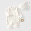 Conjunto de Dos Piezas de Mameluco y Gorro de Mariposa de Algodón Puro para Bebé de Primavera y Otoño 0-3 Meses Gorro Suave para Bebé Recién Nacido con Protección para la Cabeza