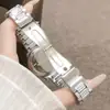 Lujoso Reloj Plateado para Mujer con Diamantes Completos, Esfera con Números Romanos, Moderno Reloj de Cuarzo, Tendencia, Elegante y Versátil