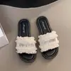 Versátiles Zapatillas Planas de Moda con Letras para Mujer, Calzado de Verano para Exteriores, Sandalias de Moda, Zapatillas con Pedrería Estilo Chanel 2026