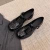 Pronta Entrega e Envio Imediato! Mocassins da Moda e Versáteis Novos Estilo Miu Barrocos Esculpidos de Bico Redondo Salto Bloco T-Strap