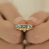 O Padrão de Artesanato em Esmalte de Nicho Tem um Design Lindo e um Temperamento Requintado de Conto de Fadas de Alta Qualidade. Apenas Anéis de Esmalte Verde São Usados