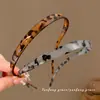 Diadema de gafas retro color carey para mujer, diadema con dientes antideslizante para salir, liga para el pelo para lavarse la cara, accesorio de pelo elegante de celebridad de internet
