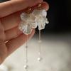 Flor Eterna ~ Pétalos Blancos Borla Larga Cara Redonda Verano de Mujer Hada Suave Aretes de Compromiso Plato de Incienso para Mosquitos Clip para Oreja