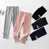 Leggings de primavera y otoño para niñas, ropa infantil nueva de primavera, pantalones con lazo para niños, ropa exterior inferior, pantalones que combinan con todo.