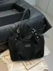 Bolsa de Camurça para Mulheres, Nova Moda Transfronteiriça Versátil Bolsa Tote para o Dia a Dia, Bolsa Casual de Ombro/Axila, Bolsa de Mão
