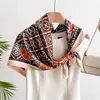Novo Lenço Listrado Colorido Estilo Coreano Primavera e Verão Sarja Quadrado Grande 90cm Simples Versátil Proteção Solar Xale Lenço de Cabeça para Mulheres