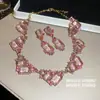 Reflejando la Belleza del Lago y el Agua~Brillante Collar Cuadrado Tachonado con Diamantes Irregulares, Cadena para Clavícula de Lujo Ligero y de Alta Gama, Artesanía Pesada y Lujoso Accesorio para el Cuello